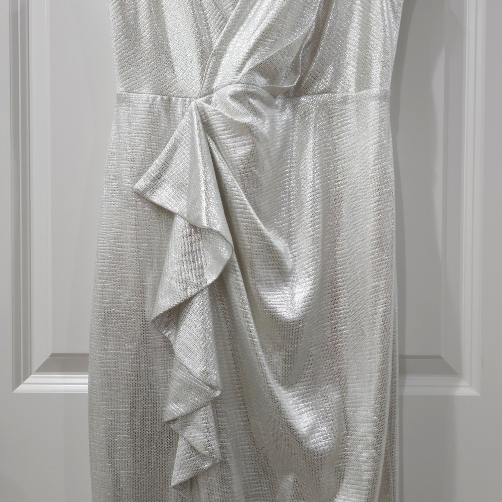 ELIZA J Ivory Shimmer Draped Maxi Dress with Ruffle Slit – Glam Occasion 6P - Picture 4 of 14